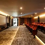 The Clio 2 Residence Permata